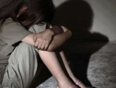 «Τηλεστάρ» κατηγορείται για ομαδικούς βιασμούς στη Ρόδο - Oι καταγγελίες και οι συλλήψεις